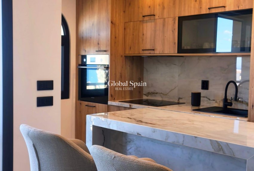 Venta - APARTAMENTO -
TORREVIEJA - Cabo Cervera