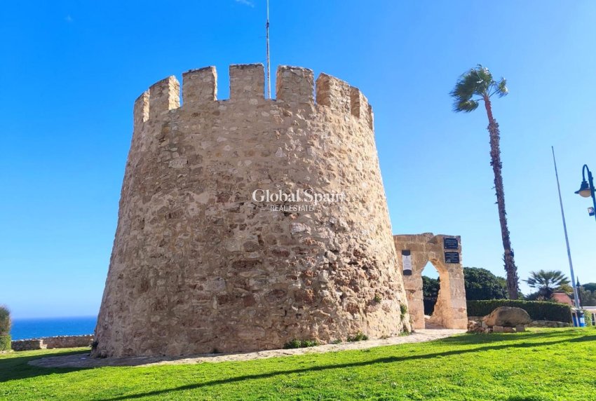 Venta - APARTAMENTO -
TORREVIEJA - Cabo Cervera