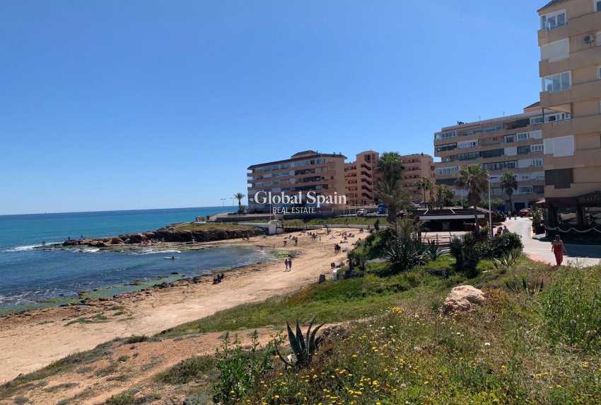 Venta - APARTAMENTO -
TORREVIEJA - Cabo Cervera