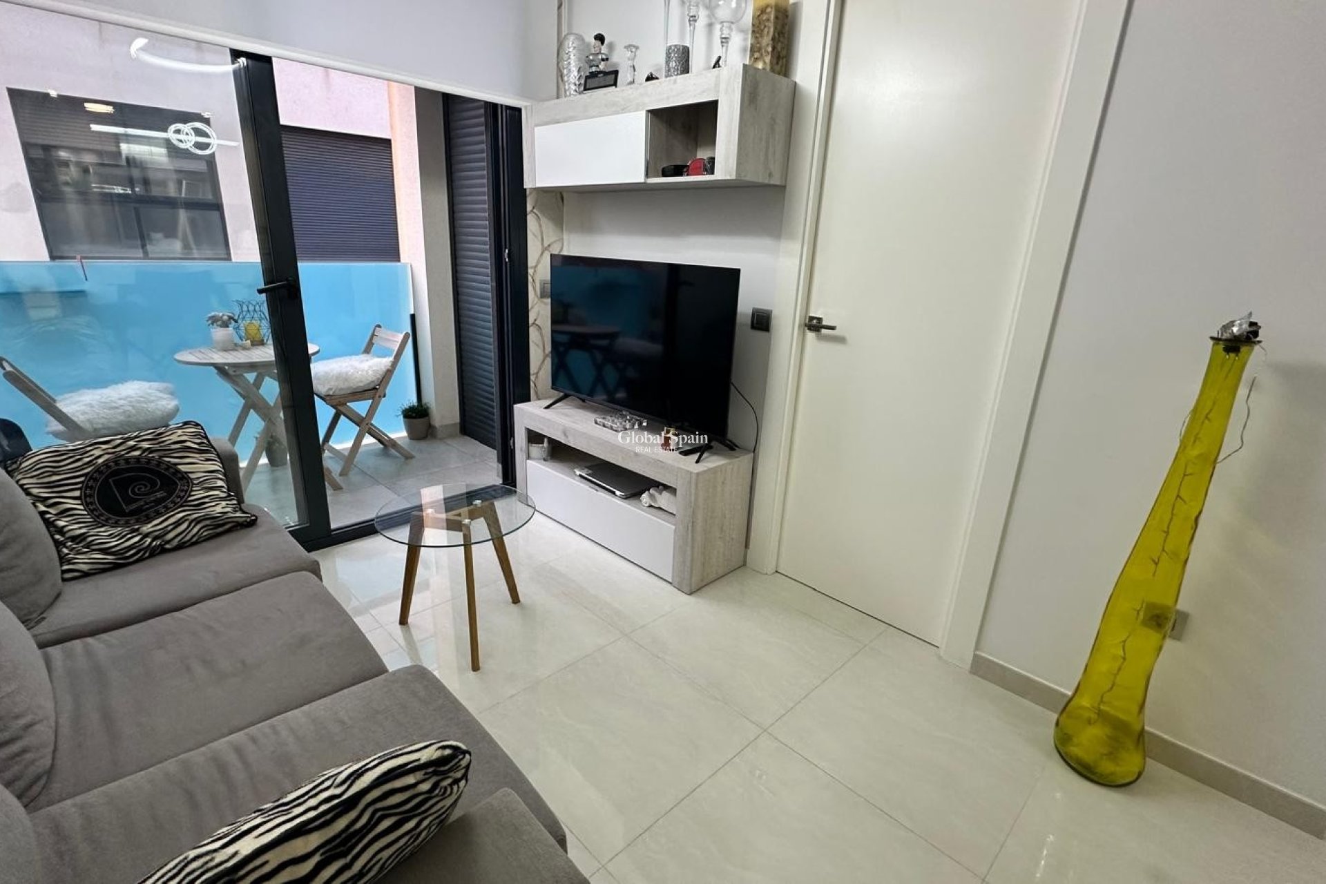 Venta - APARTAMENTO -
TORREVIEJA - Calas Blancas