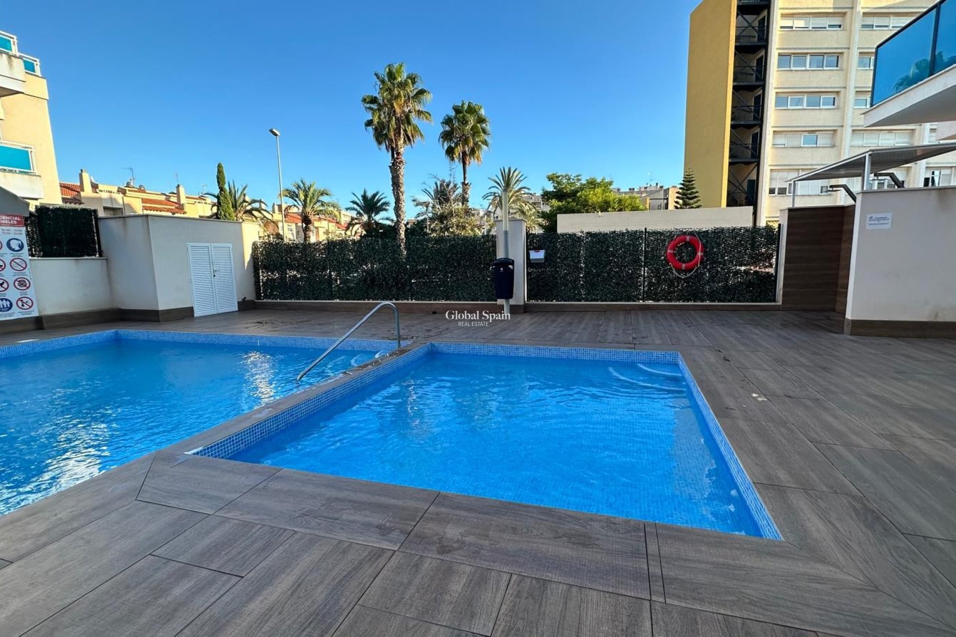 Venta - APARTAMENTO -
TORREVIEJA - Calas Blancas
