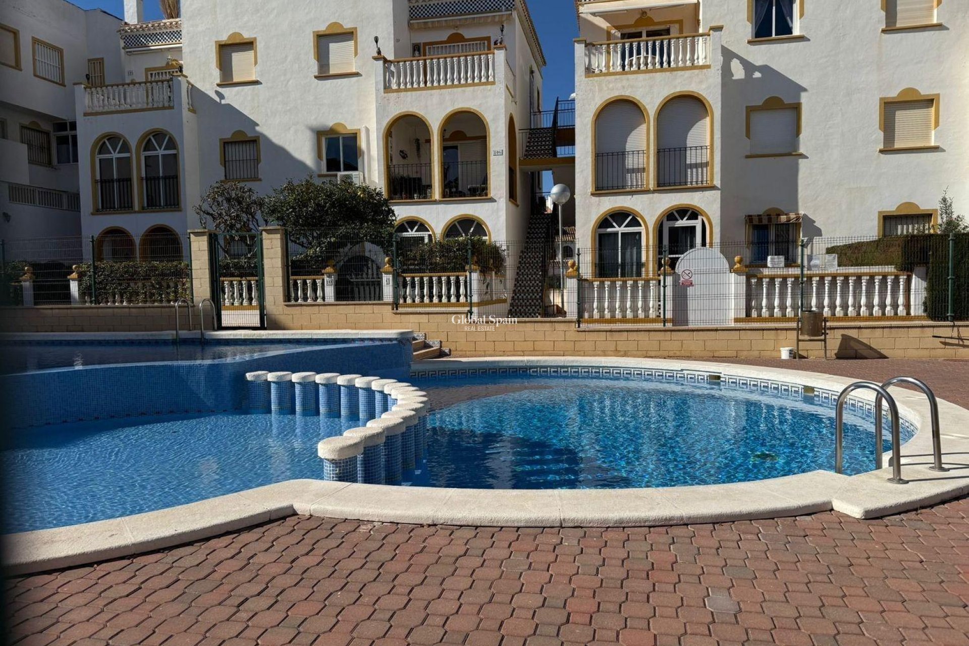 Venta - APARTAMENTO -
TORREVIEJA - Cañada Del Molino