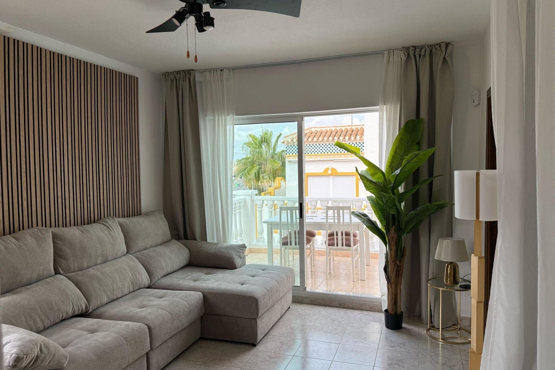 Venta - APARTAMENTO -
TORREVIEJA - Cañada Del Molino