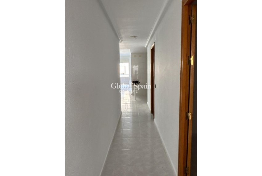Venta - Apartamento -
TORREVIEJA - Center