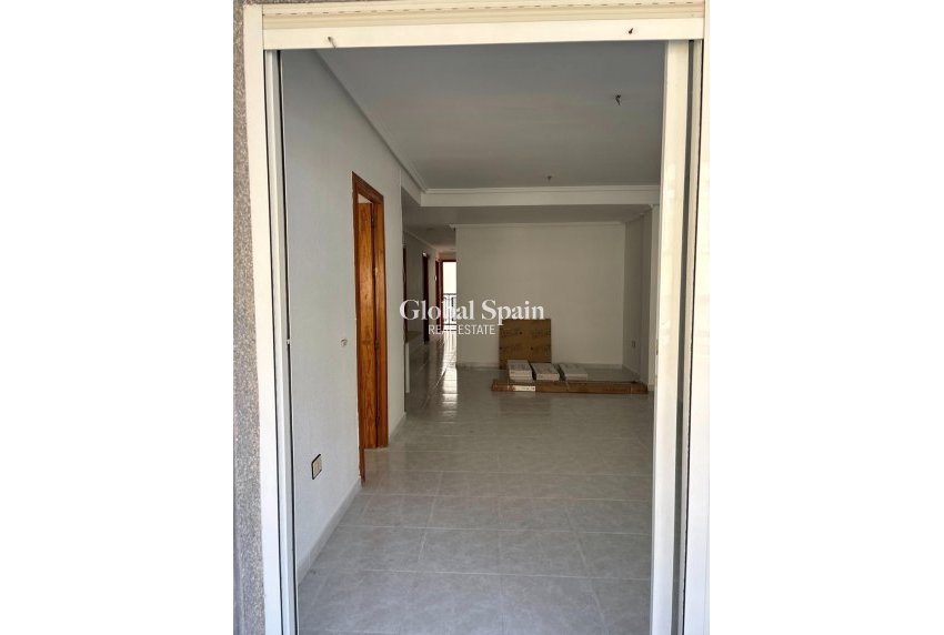 Venta - Apartamento -
TORREVIEJA - Center