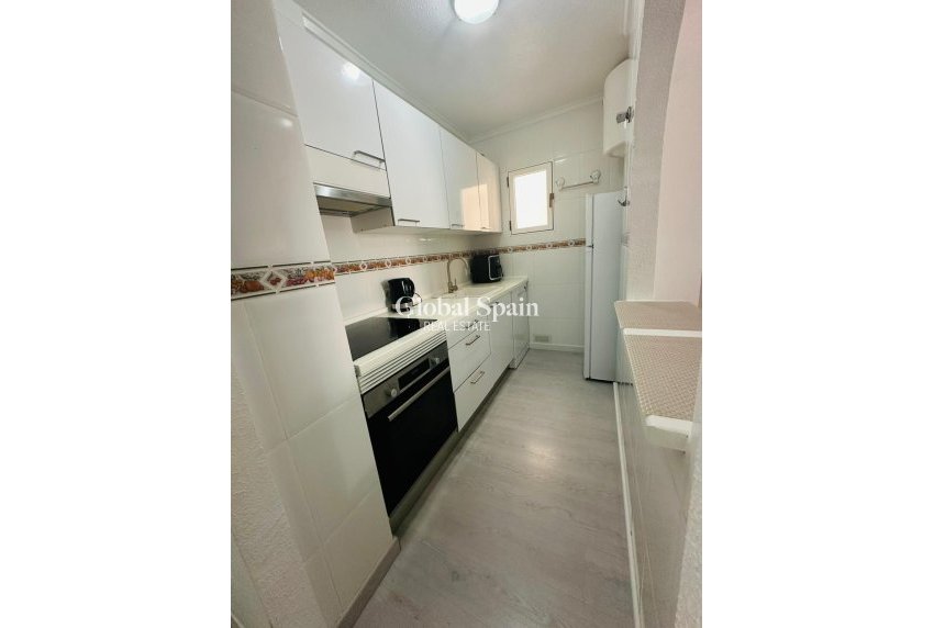 Venta - APARTAMENTO -
TORREVIEJA - Center