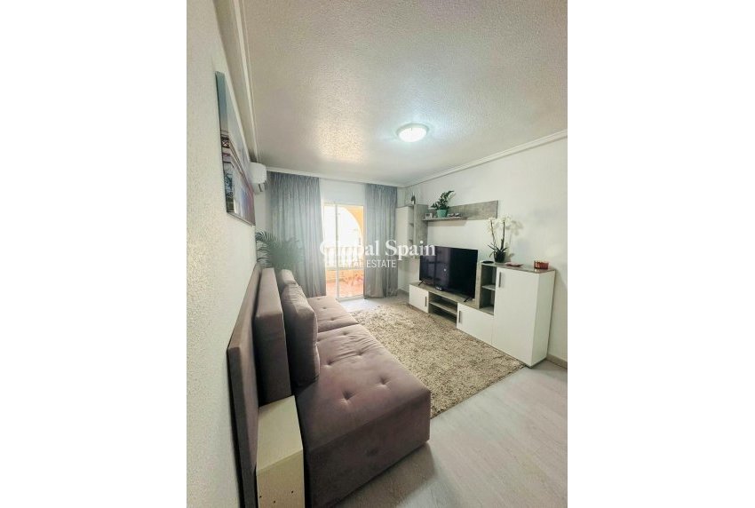 Venta - APARTAMENTO -
TORREVIEJA - Center