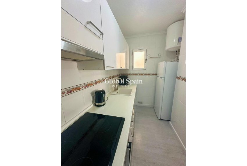 Venta - APARTAMENTO -
TORREVIEJA - Center