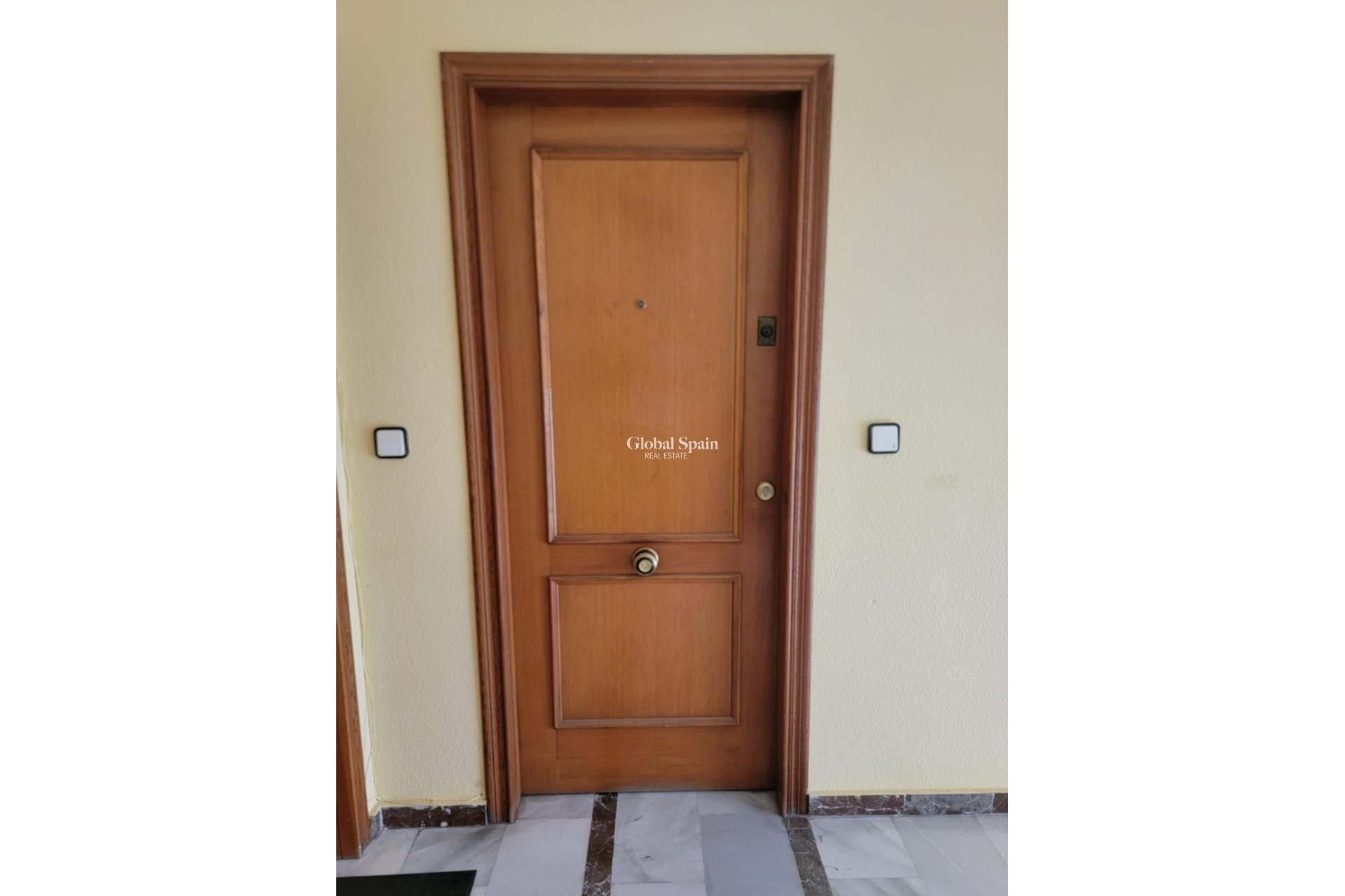 Venta - APARTAMENTO -
TORREVIEJA - Center