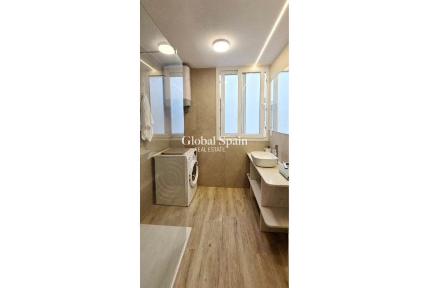 Venta - APARTAMENTO -
TORREVIEJA - Center