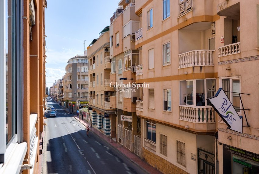 Venta - APARTAMENTO -
TORREVIEJA - Center