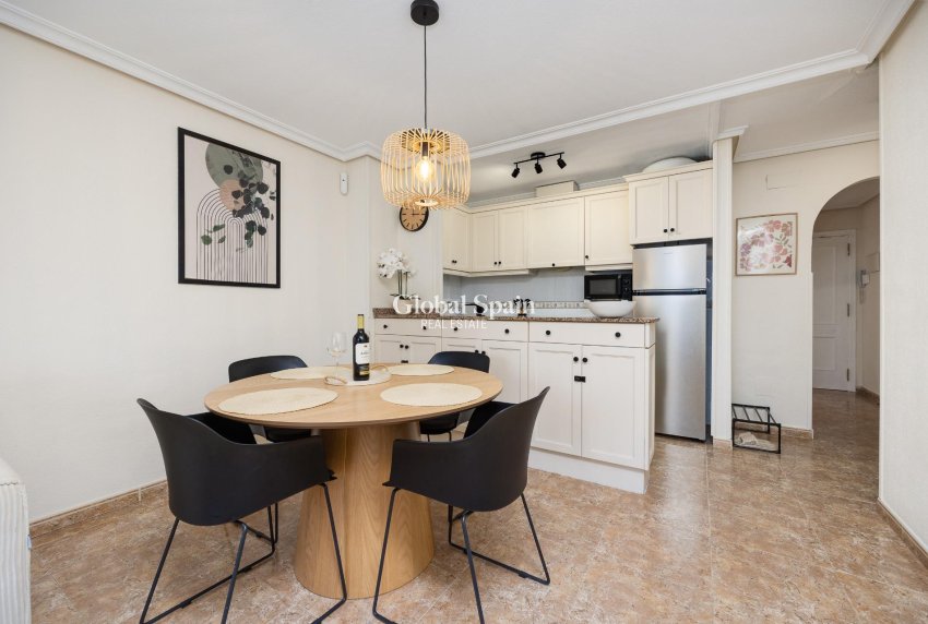 Venta - APARTAMENTO -
TORREVIEJA - Center