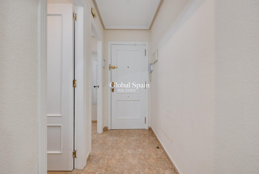 Venta - APARTAMENTO -
TORREVIEJA - Center