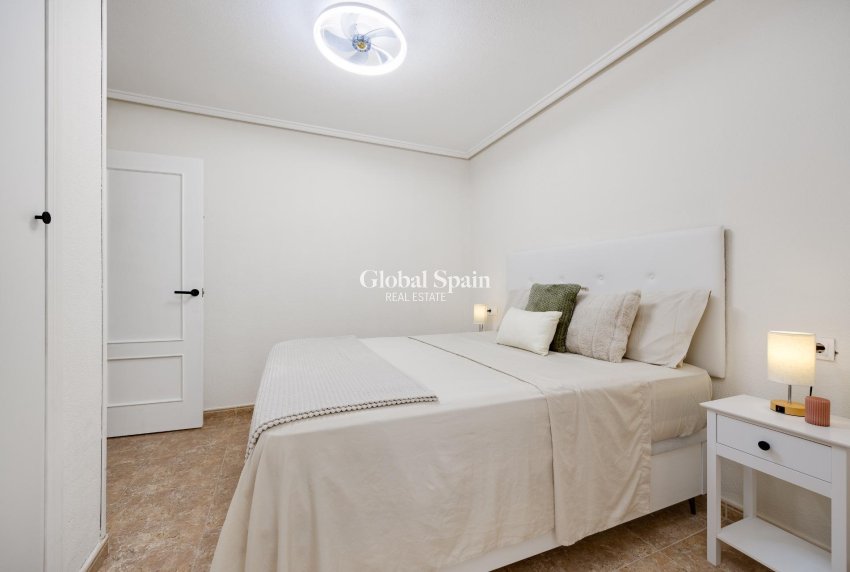 Venta - APARTAMENTO -
TORREVIEJA - Center