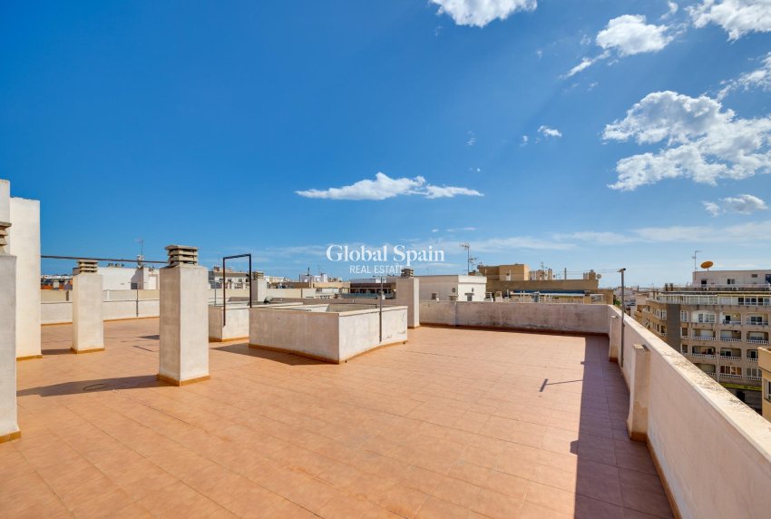 Venta - APARTAMENTO -
TORREVIEJA - Center