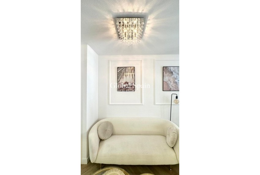 Venta - APARTAMENTO -
TORREVIEJA - Center