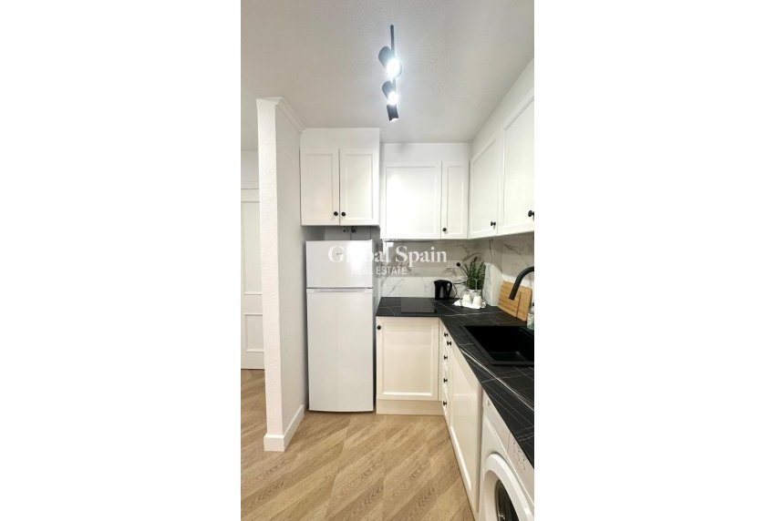 Venta - APARTAMENTO -
TORREVIEJA - Center