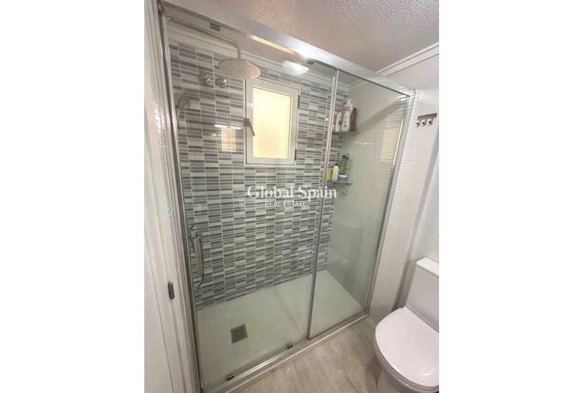 Venta - APARTAMENTO -
TORREVIEJA - Center