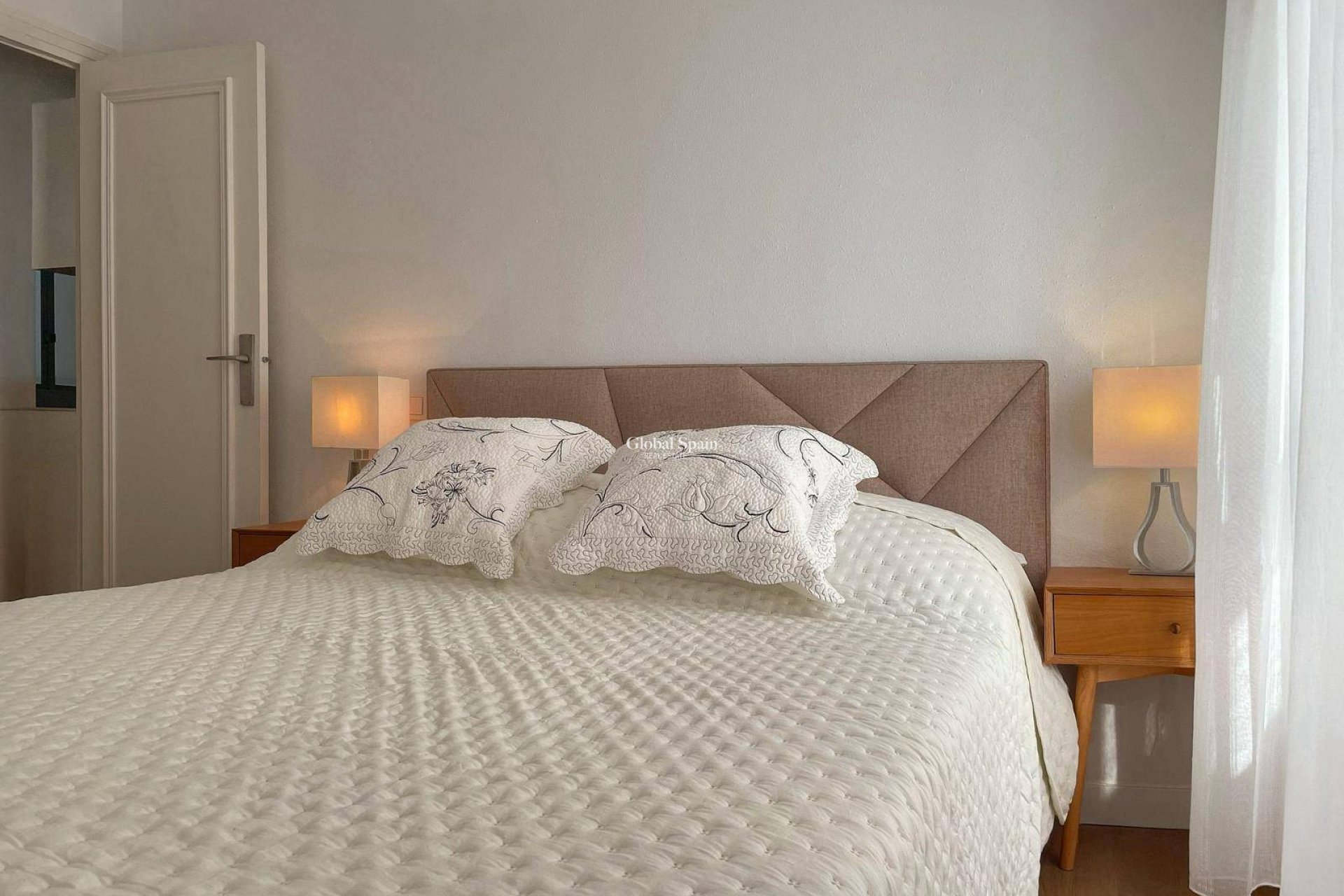 Venta - APARTAMENTO -
TORREVIEJA - Center