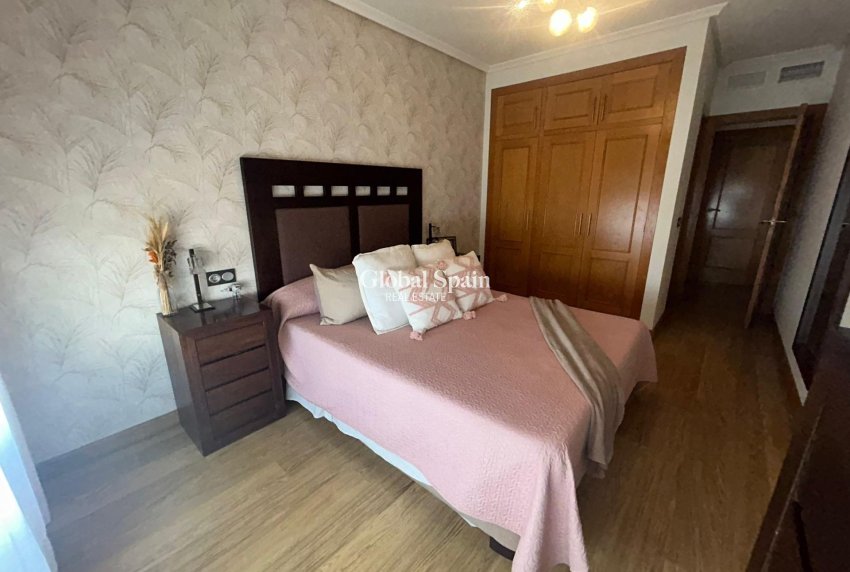 Venta - APARTAMENTO -
TORREVIEJA - Center