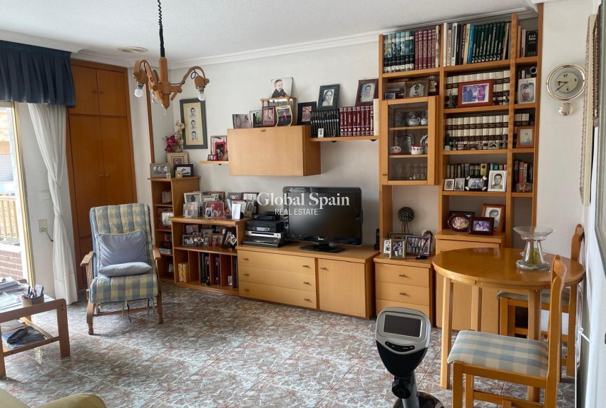 Venta - APARTAMENTO -
TORREVIEJA - Center