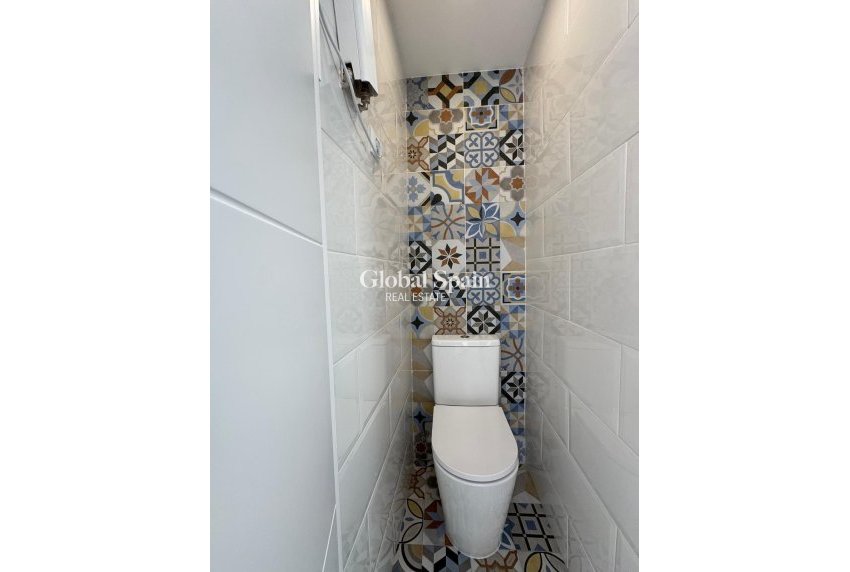 Venta - APARTAMENTO -
TORREVIEJA - Center