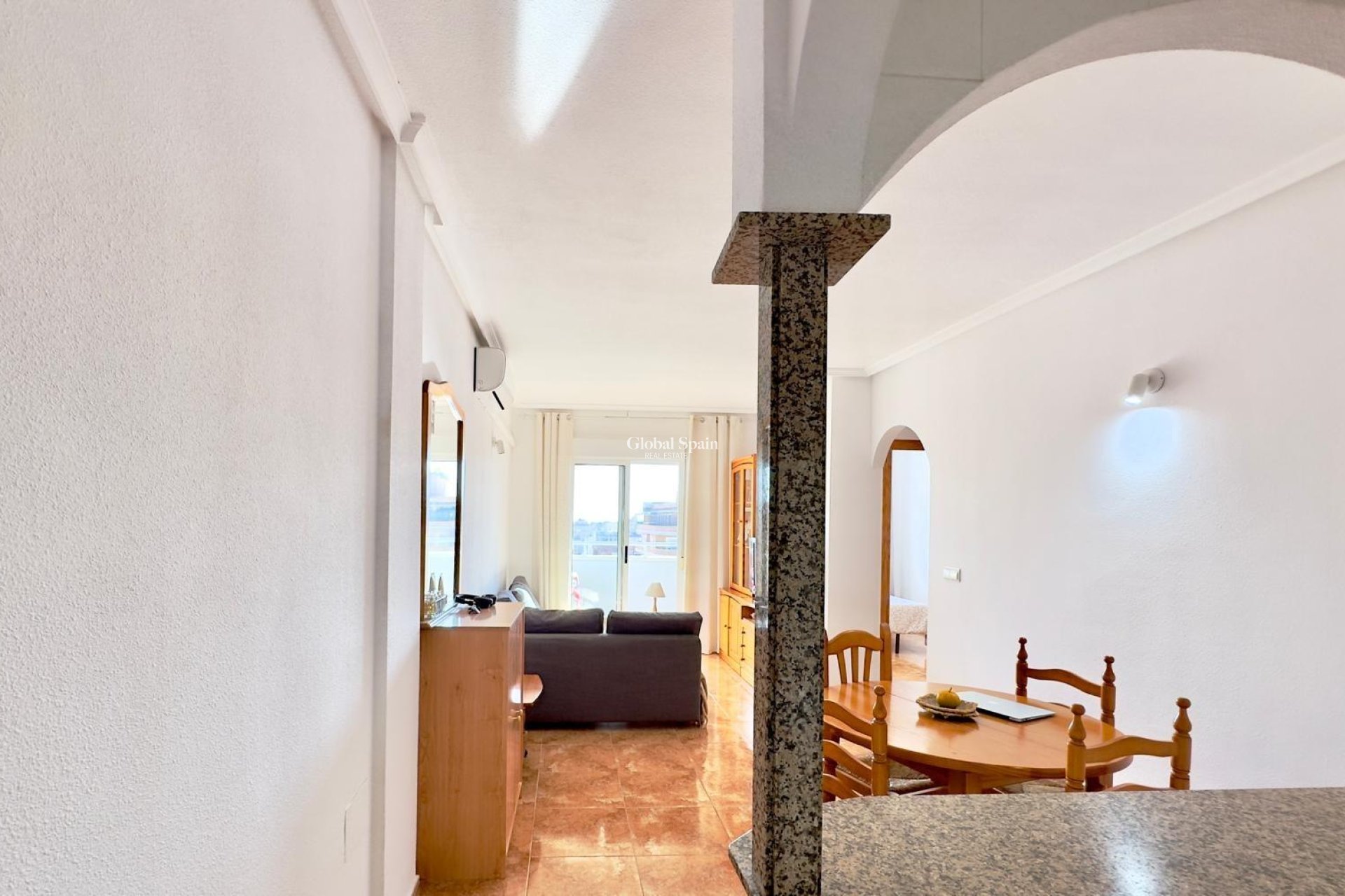 Venta - APARTAMENTO -
TORREVIEJA - Center