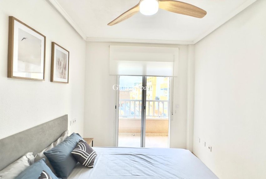 Venta - APARTAMENTO -
TORREVIEJA - Center