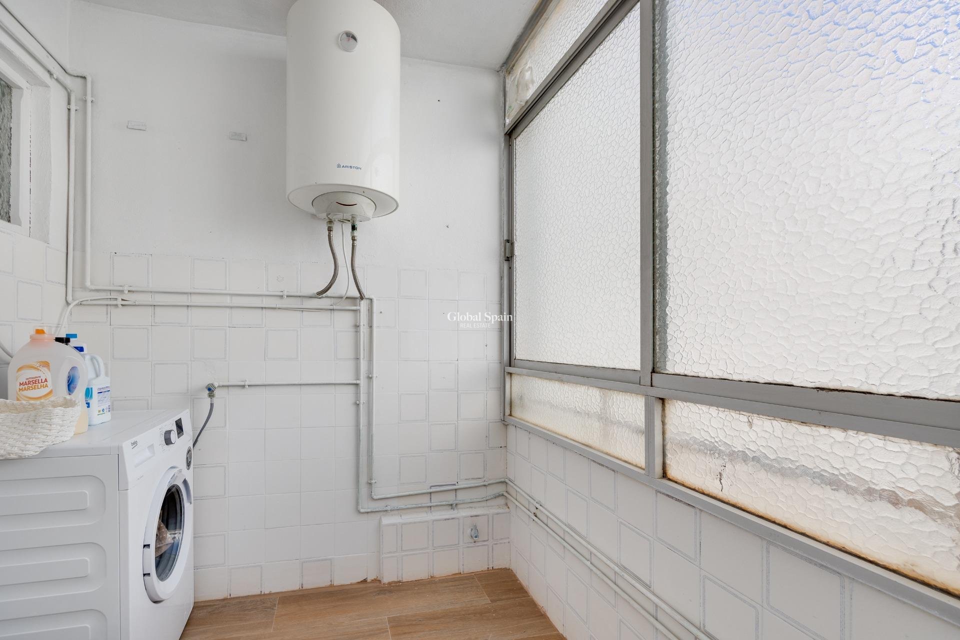 Venta - APARTAMENTO -
TORREVIEJA - Center