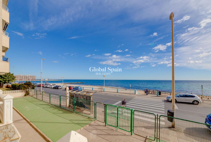 Venta - APARTAMENTO -
TORREVIEJA - Center