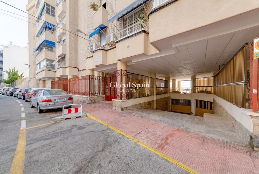 Venta - APARTAMENTO -
TORREVIEJA - Center
