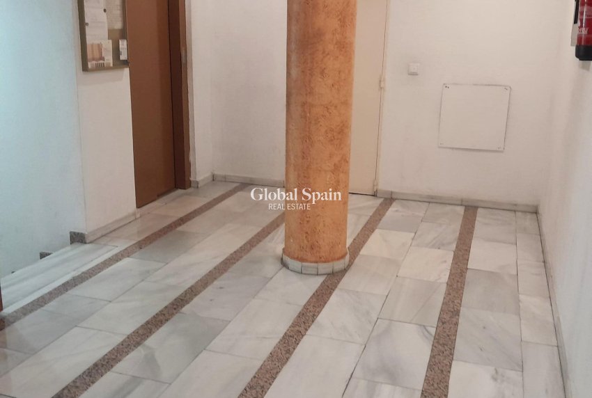 Venta - APARTAMENTO -
TORREVIEJA - Center