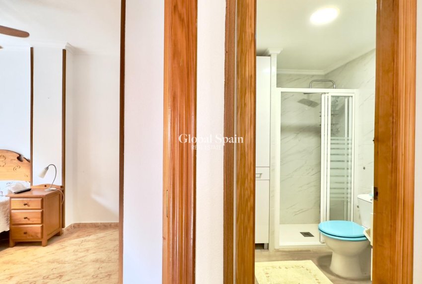 Venta - APARTAMENTO -
TORREVIEJA - Center