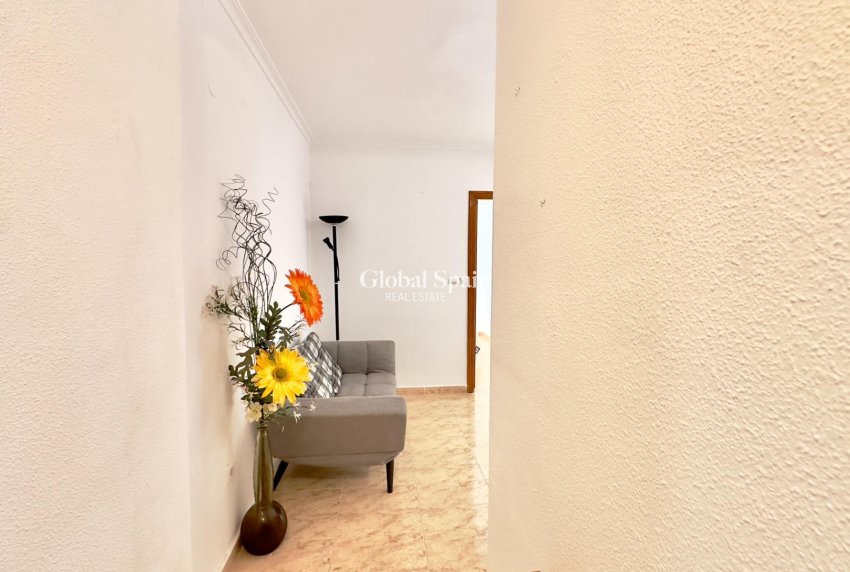 Venta - APARTAMENTO -
TORREVIEJA - Center