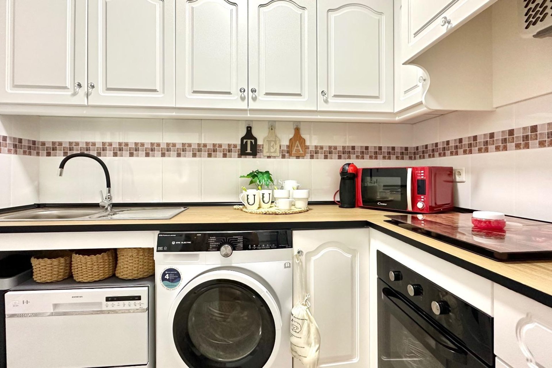 Venta - APARTAMENTO -
TORREVIEJA - Center