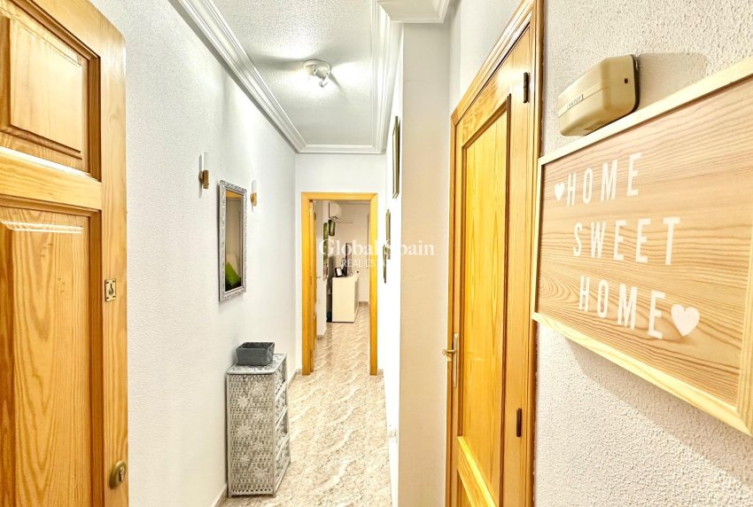 Venta - APARTAMENTO -
TORREVIEJA - Center