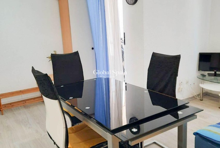 Venta - APARTAMENTO -
TORREVIEJA - Center