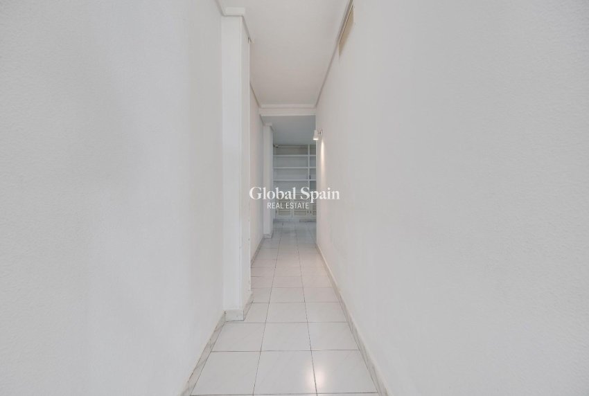 Venta - APARTAMENTO -
TORREVIEJA - Center