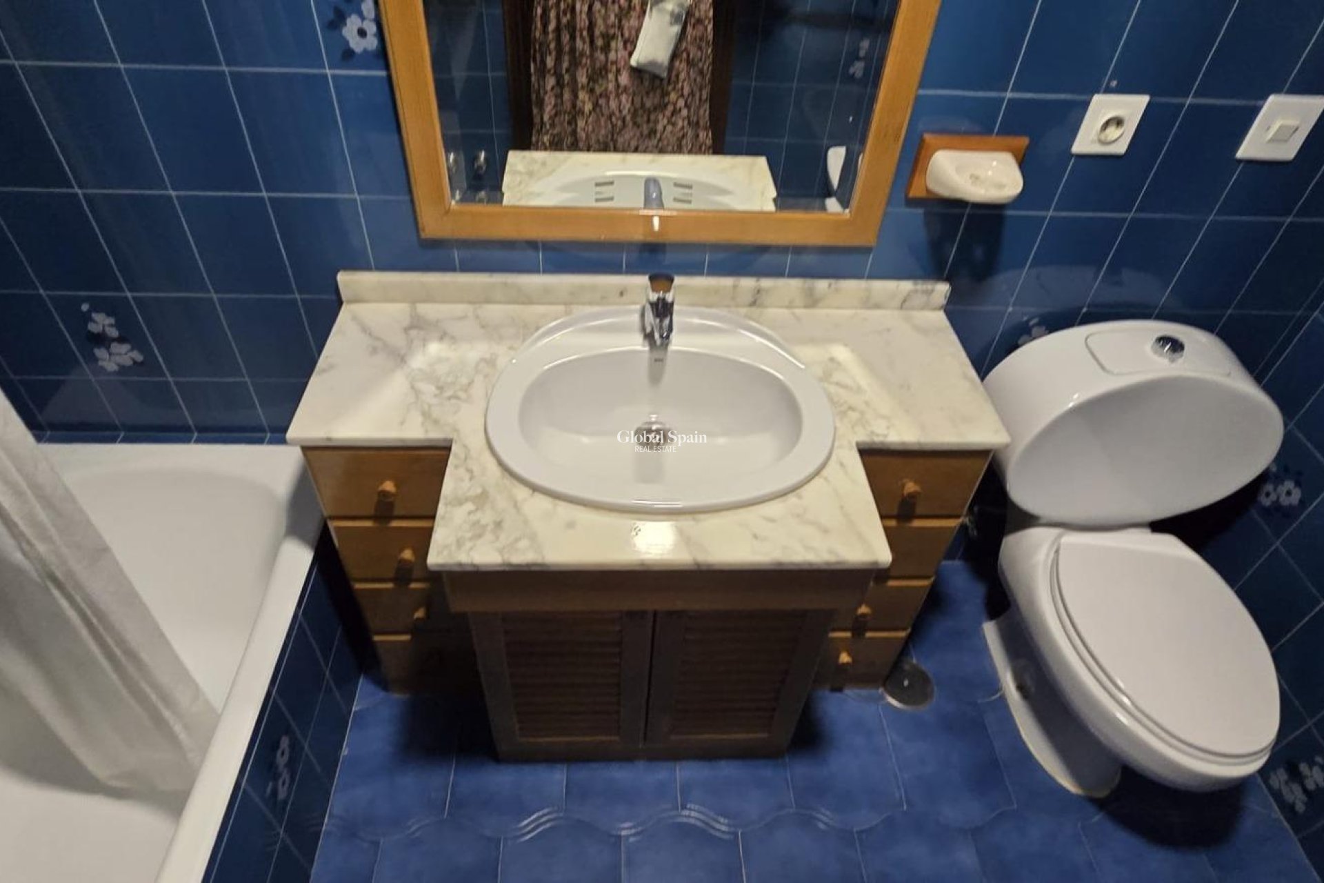 Venta - APARTAMENTO -
TORREVIEJA - Center