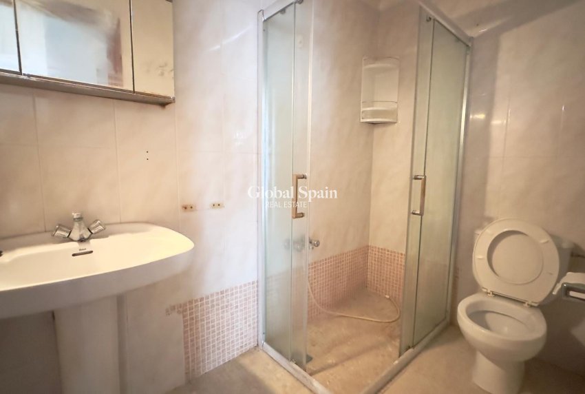 Venta - APARTAMENTO -
TORREVIEJA - Center