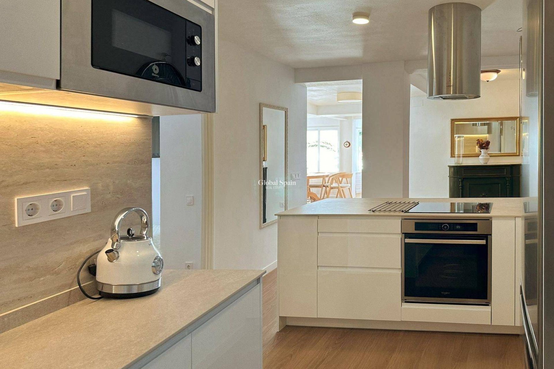 Venta - APARTAMENTO -
TORREVIEJA - Center