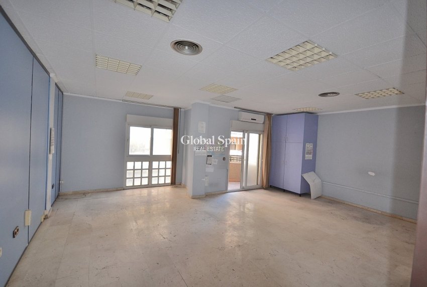 Venta - APARTAMENTO -
TORREVIEJA - Center