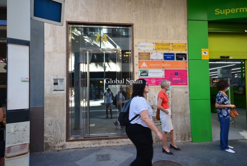 Venta - APARTAMENTO -
TORREVIEJA - Center