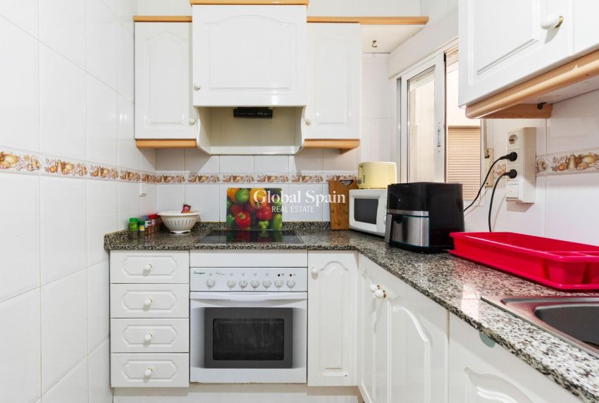 Venta - APARTAMENTO -
TORREVIEJA - Center