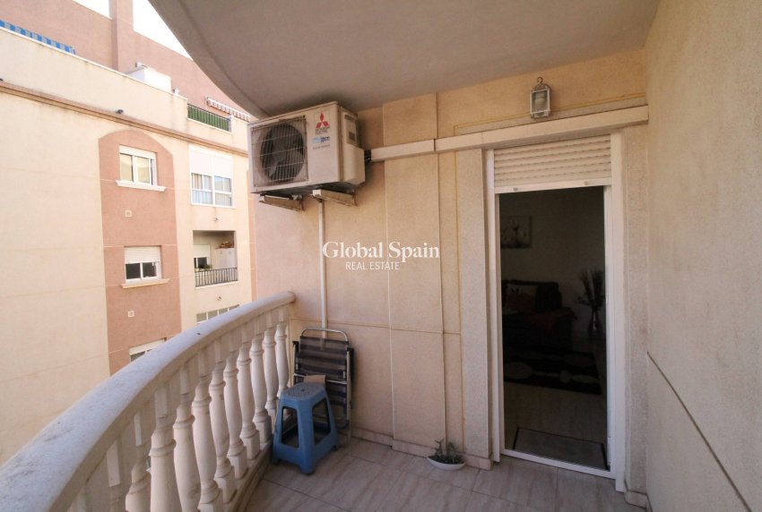 Venta - APARTAMENTO -
TORREVIEJA - Center