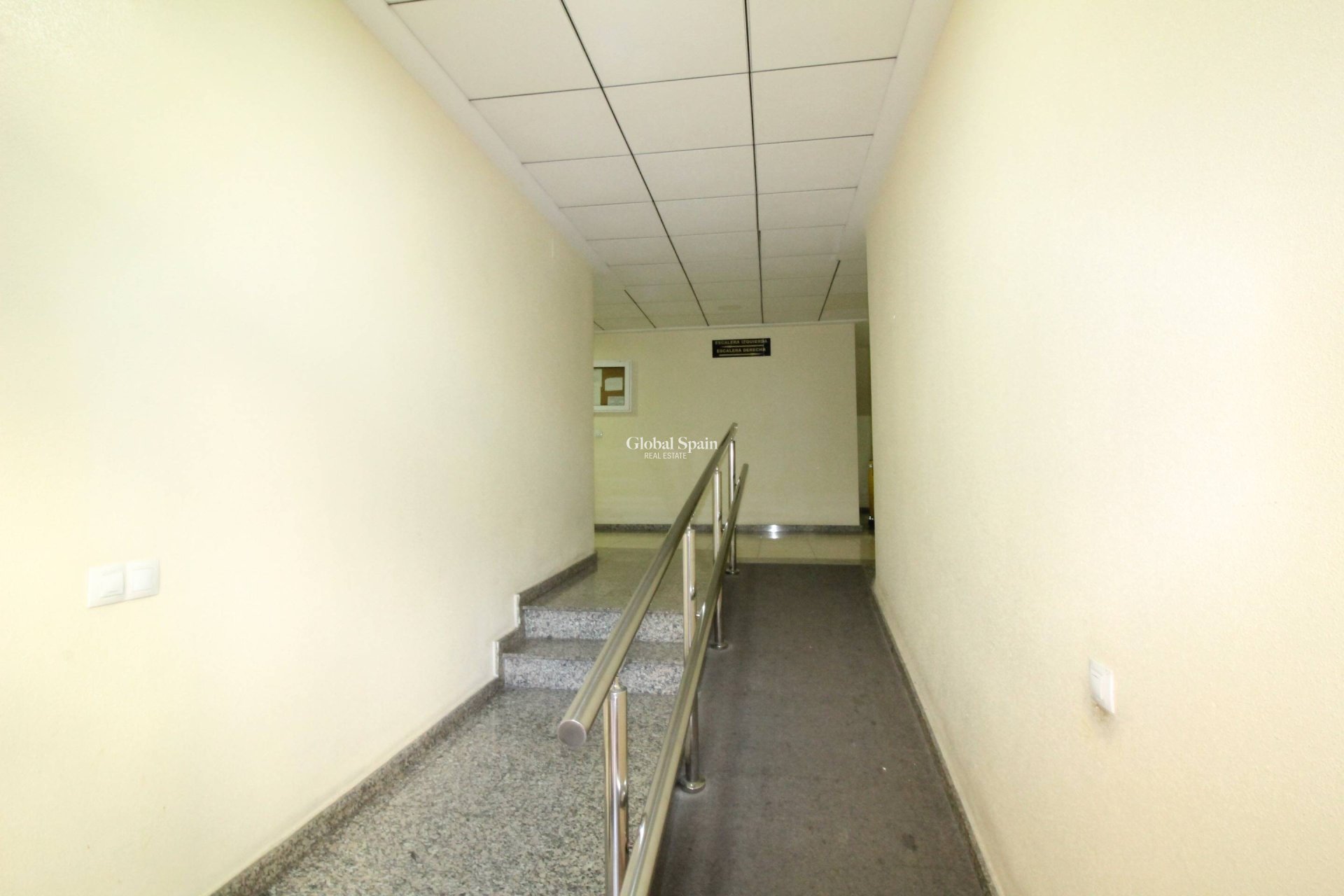 Venta - APARTAMENTO -
TORREVIEJA - Center