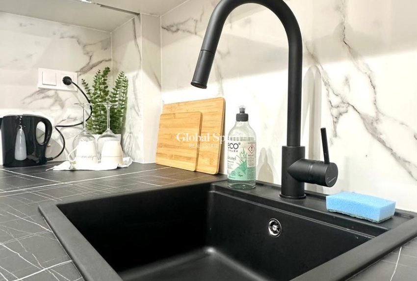 Venta - APARTAMENTO -
TORREVIEJA - Center