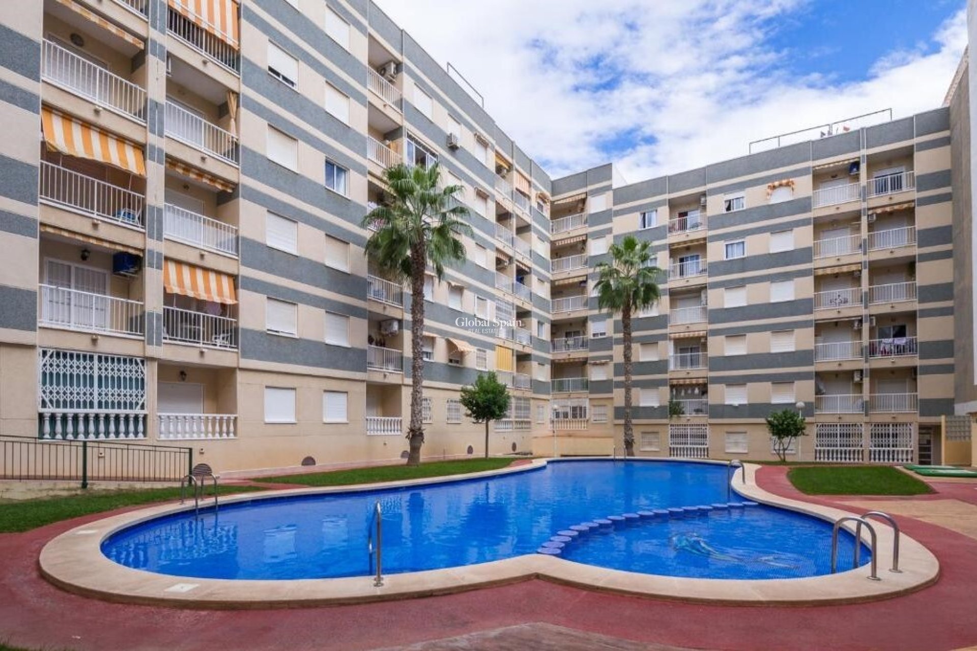 Venta - APARTAMENTO -
TORREVIEJA - Center