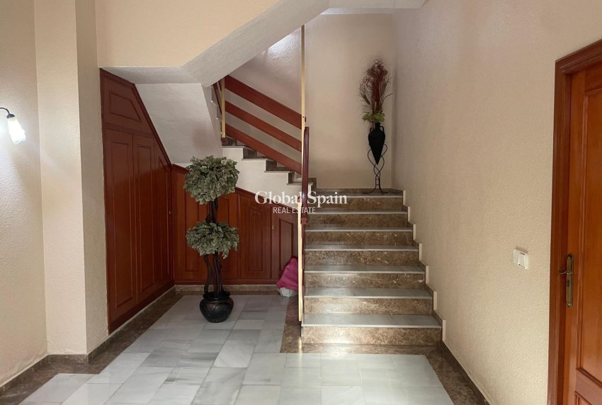 Venta - APARTAMENTO -
TORREVIEJA - Center