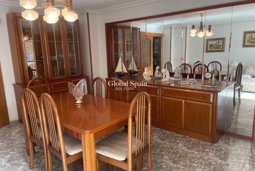 Venta - APARTAMENTO -
TORREVIEJA - Center